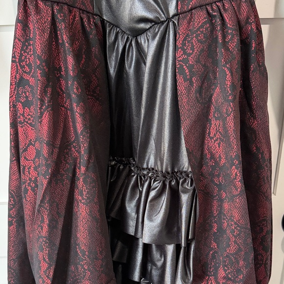 Kid’s Victorian Vampire Costume - Red and Black New - Picture 10 of 13